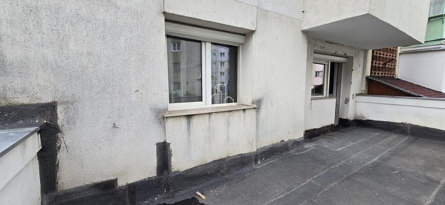 Apartament cu 2 camere decomandat în Est