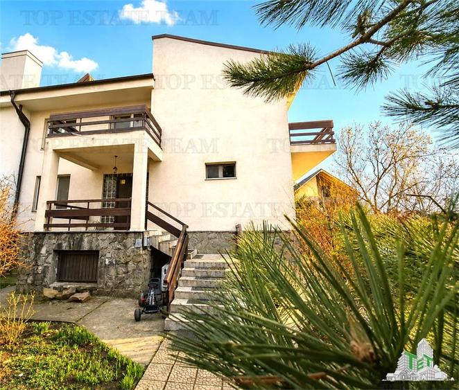 Duplex cu 7 camere cu Piscina în Corbeanca