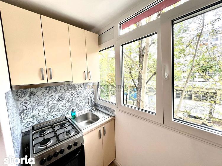 Apartament cu 3 camere decomandat, mobilat în Berceni
