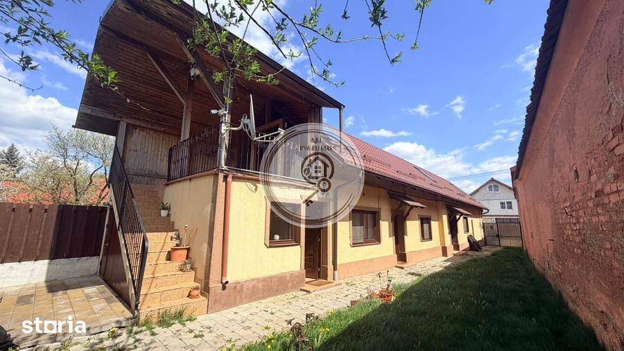 Casă cu 5 camere cu Teren 562 Mp în Hălchiu
