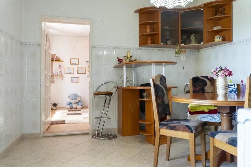 Casă cu 6 camere cu Teren 420 Mp în Central