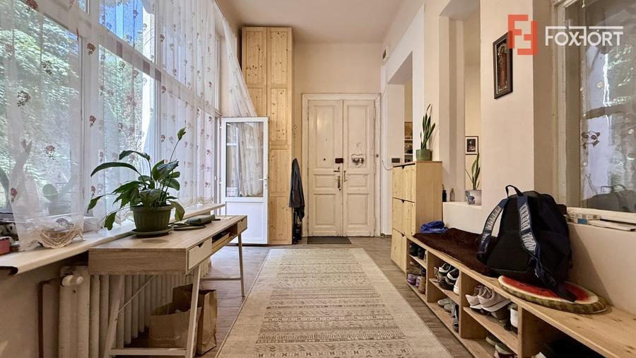 Apartament cu 4 camere circular, mobilat în P-ța Maria