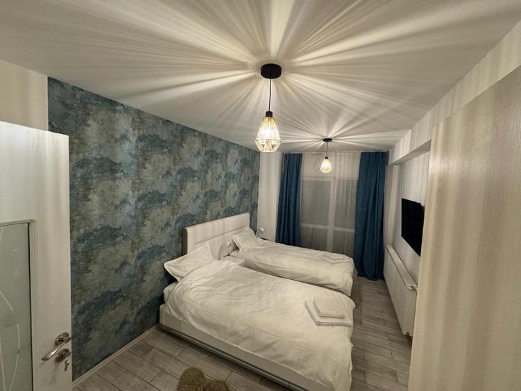 Apartament cu 3 camere decomandat, mobilat în Florești