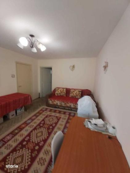 Apartament cu 3 camere în Berceni