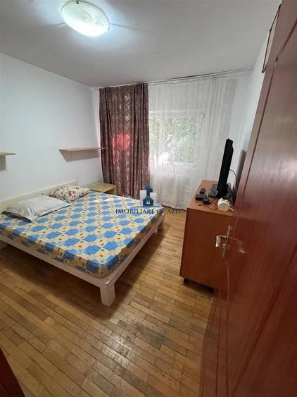 Apartament cu 3 camere decomandat în Berceni