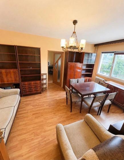 Apartament cu 2 camere semidecomandat în Podu Roș