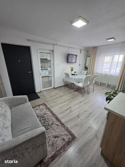 Apartament cu 4 camere decomandat în Central