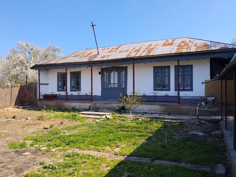 Casă cu 3 camere cu Teren 600 Mp în Independența