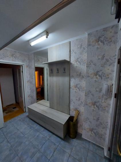 Apartament cu 2 camere semidecomandat, mobilat în Circumvalațiunii