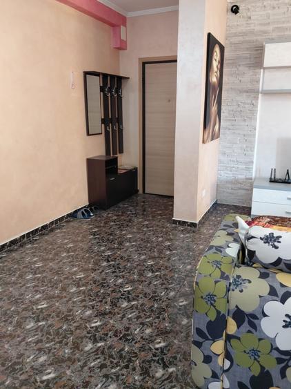 Apartament cu 3 camere în Tomis Nord