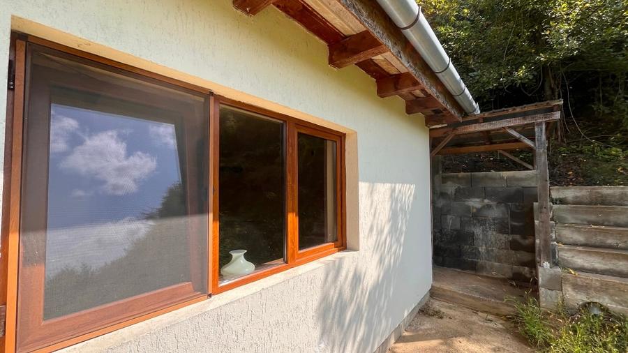 Casă individuală cu 2 camere cu Teren 1500 Mp în Valea Lungă