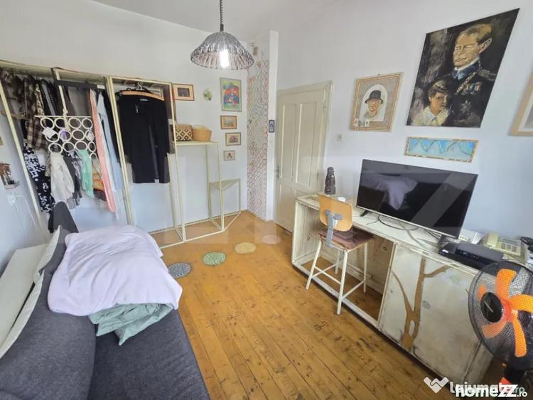 Casă cu 6 camere cu Teren 327 Mp în Central