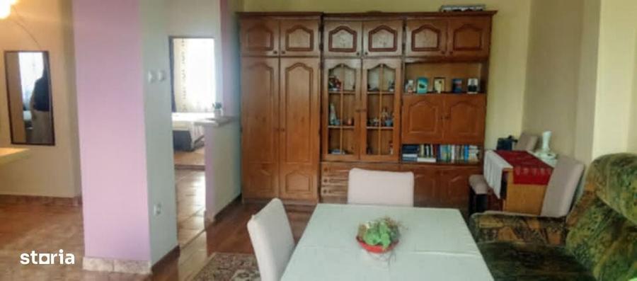 Apartament cu 4 camere în Central