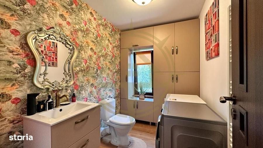 Casă cu 4 camere în Ostratu