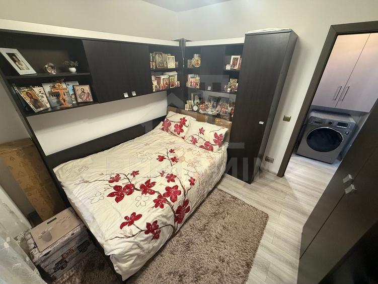 Casă individuală cu 4 camere cu Canalizare în Malu Mare