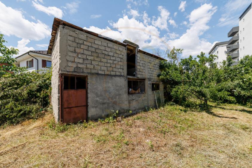 Casă cu 4 camere cu Teren 889 Mp în Prundu