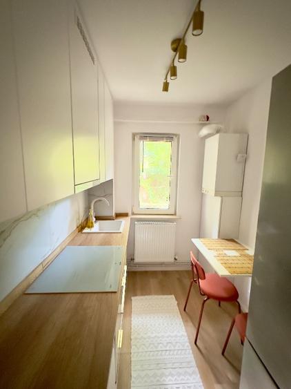 Apartament cu 2 camere semidecomandat, mobilat în Păcurari