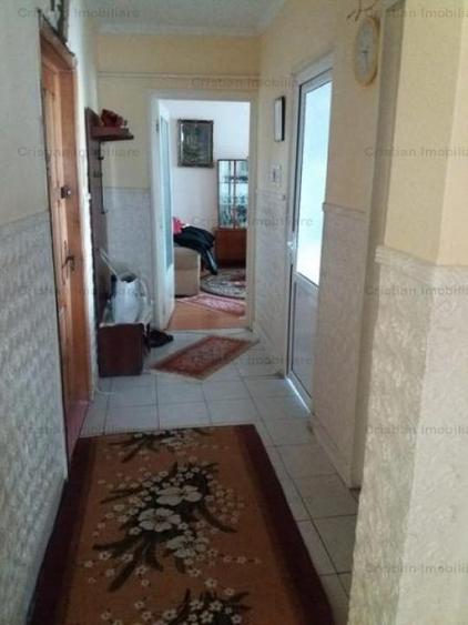 Apartament cu 3 camere decomandat în Apollo