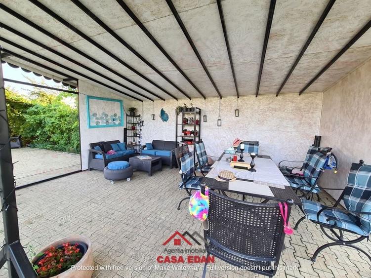 Casă cu 6 camere în Bănești