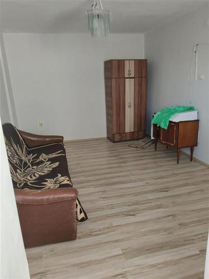 Garsonieră decomandată, mobilată în Radu Negru