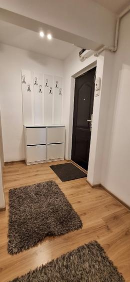 Apartament cu 3 camere decomandat în Tomis III