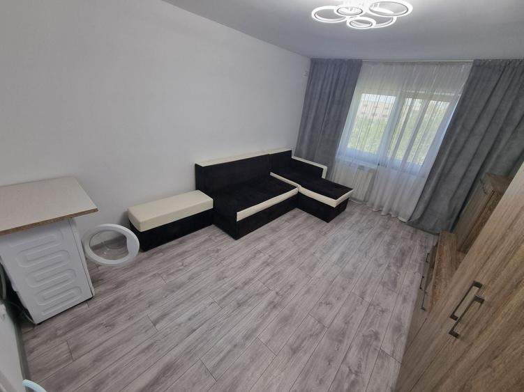 Garsonieră semidecomandată, mobilată în CET