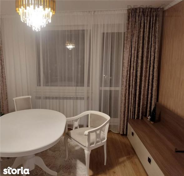 Apartament cu 3 camere decomandat, mobilat în Dârste