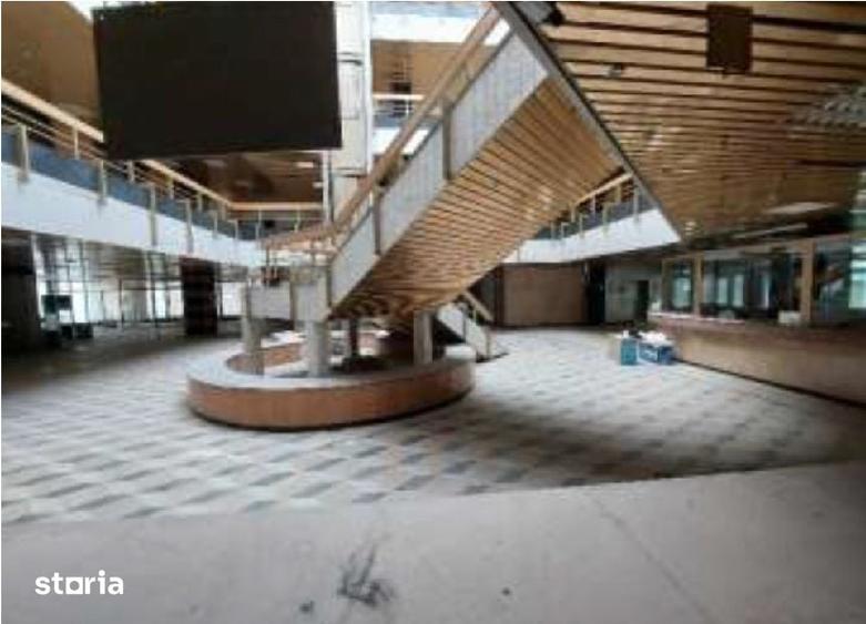 Spațiu comercial, de 6,481.45 mp, în Aradului