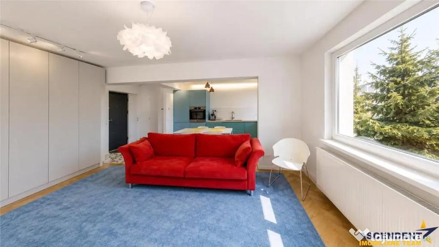 Apartament cu 2 camere semidecomandat în Centrul Civic