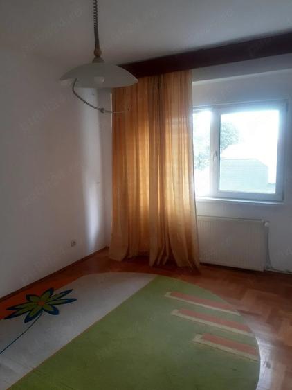 Apartament cu 4 camere decomandat în Ultracentral