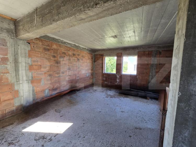 Casă cu 4 camere cu Teren 350 Mp în Central