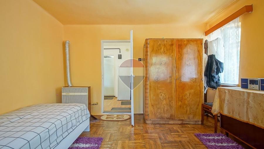 Casă individuală cu 3 camere cu Teren 178 Mp în Schei