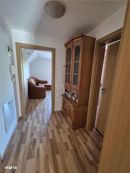 Casă cu 4 camere decomandat în Central