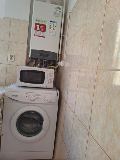 Apartament cu 2 camere semidecomandat în Albești