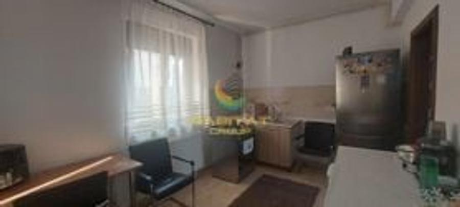 Casă individuală cu 5 camere cu Canalizare în Sud