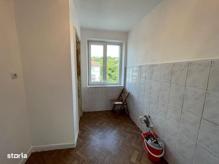 Apartament cu 3 camere decomandat în Păcurari