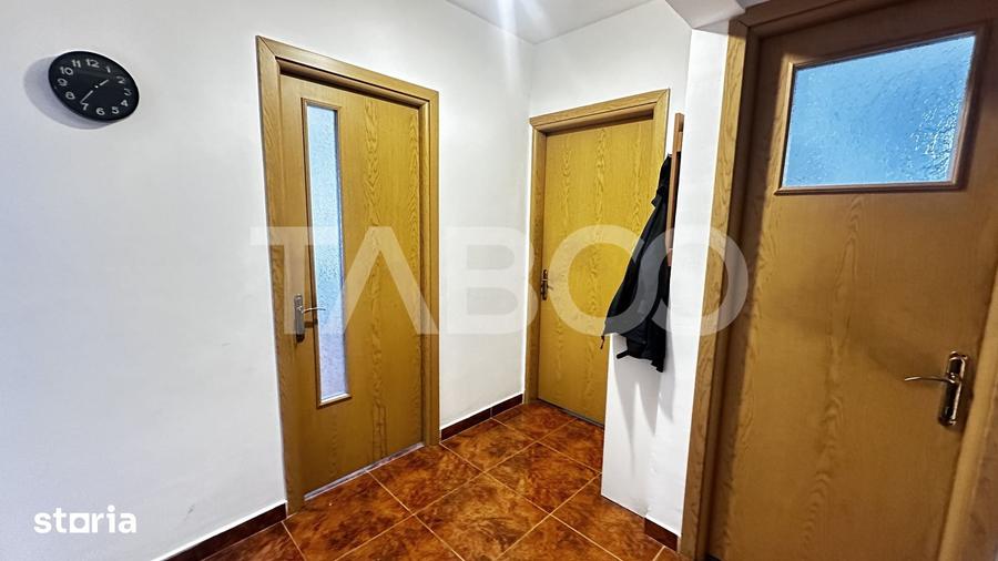 Apartament cu 2 camere decomandat în Vasile Aaron
