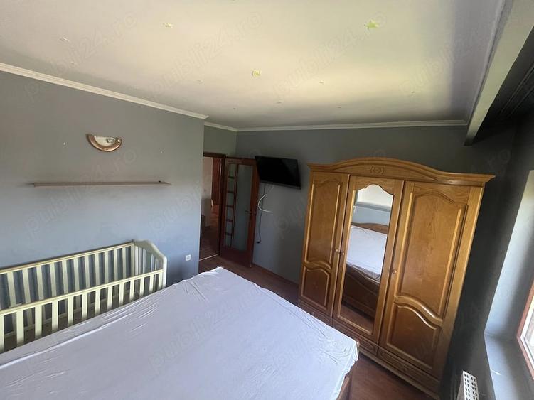 Apartament cu 3 camere decomandat în Republicii