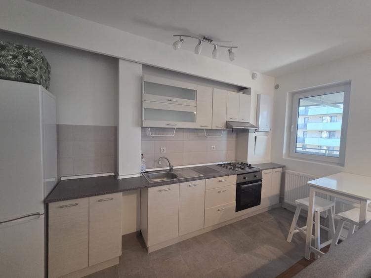 Apartament cu 2 camere semidecomandat în Sopor