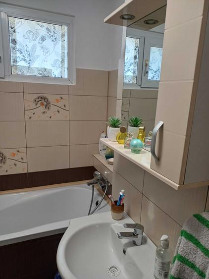 Apartament cu 2 camere semidecomandat în Astra