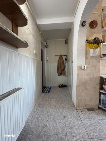 Apartament cu 2 camere semidecomandat în Onești