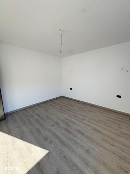 Casă cu 3 camere cu Teren 220 Mp în Central