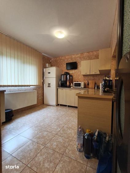 Casă cu 7 camere cu Teren 527 Mp în Telega