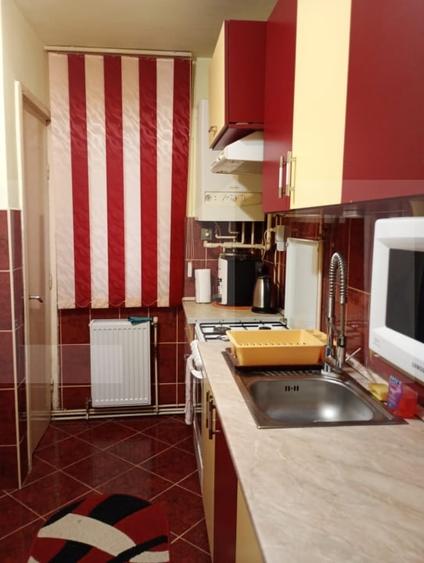 Apartament cu 3 camere decomandat, mobilat în Ciucului