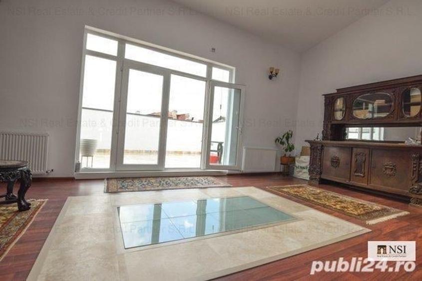 Casă cu 10 camere cu Teren 335 Mp în Cișmigiu