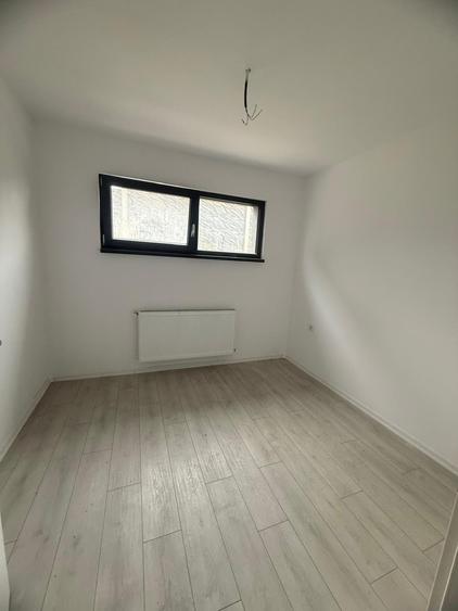 Apartament cu 3 camere decomandat în Cetate