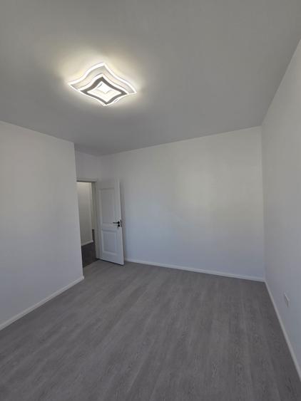 Apartament cu 2 camere decomandat în Fundeni