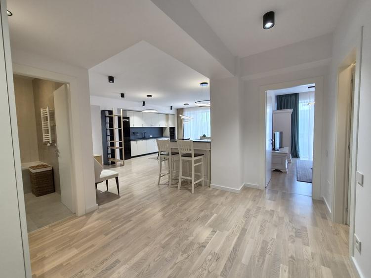 Apartament cu 4 camere decomandat în Iancu Nicolae