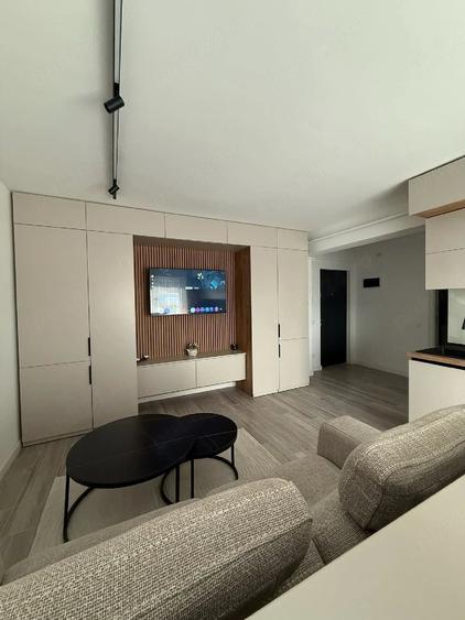 Apartament cu 2 camere decomandat în Exterior Vest