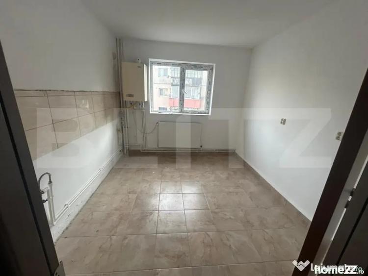 Apartament cu 2 camere semidecomandat în Micro 11